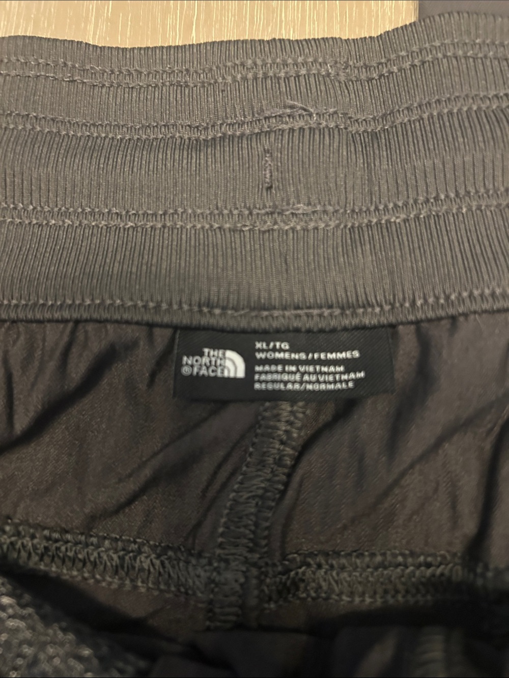 The North Face Black Women's Jogger Waistband crop Pants - Picture 2 of 6